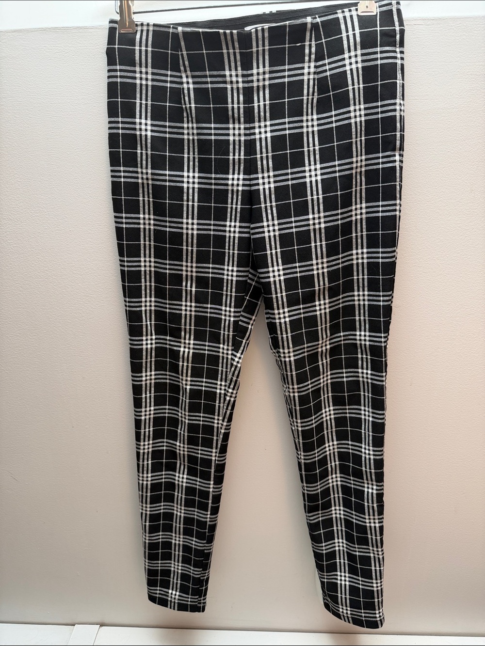 Calvin Klein Black & White Plaid Dress Pants size 4 nwt